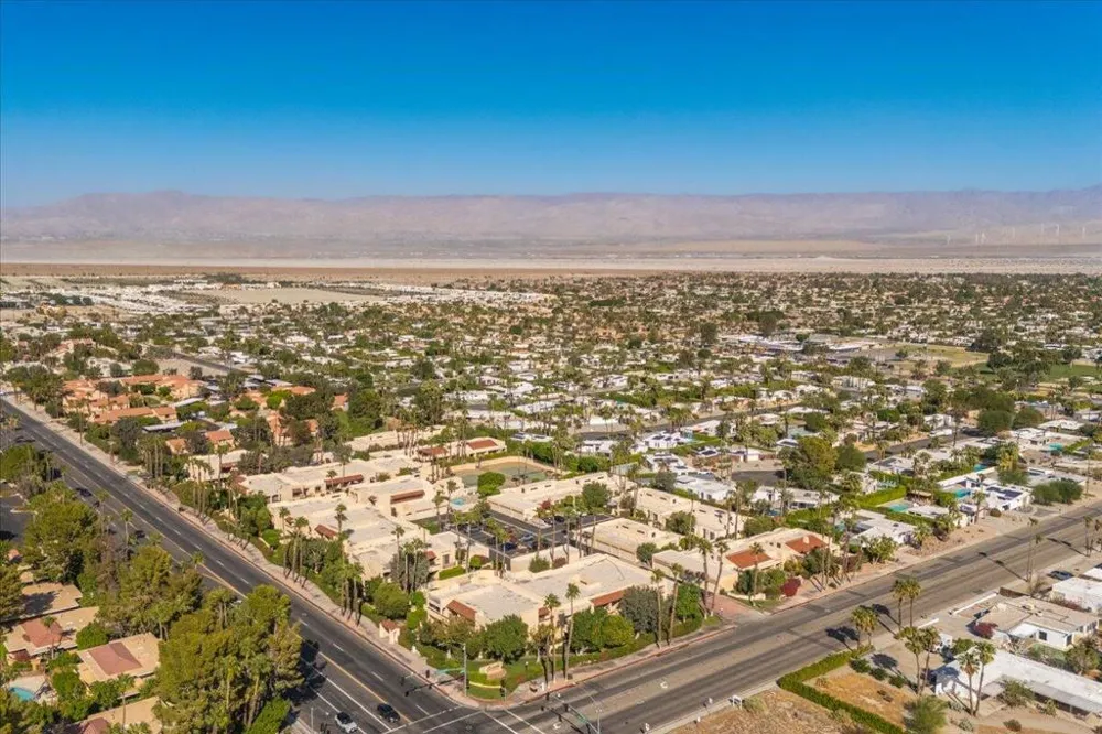 200 E Racquet Club Road #31 Palm Springs, CA 92262