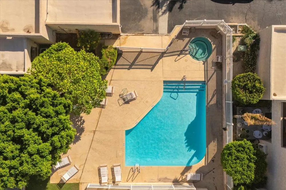 200 E Racquet Club Road #31 Palm Springs, CA 92262