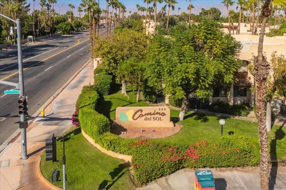 200 E Racquet Club Road #31 Palm Springs, CA 92262