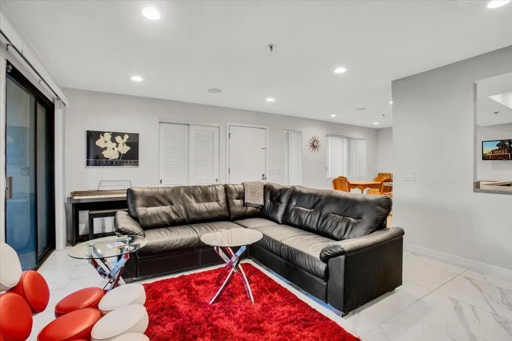 200 E Racquet Club Road #31 Palm Springs, CA 92262