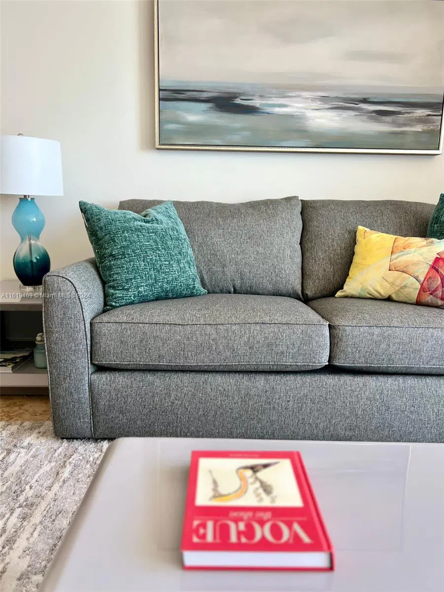 6365 Collins Ave #2610 Miami Beach, FL 33141