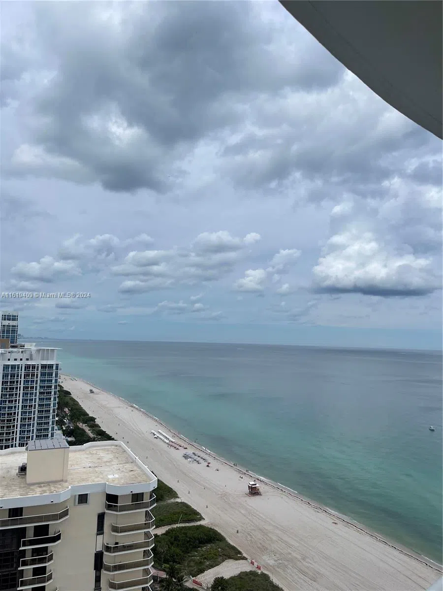 6365 Collins Ave #2610 Miami Beach, FL 33141