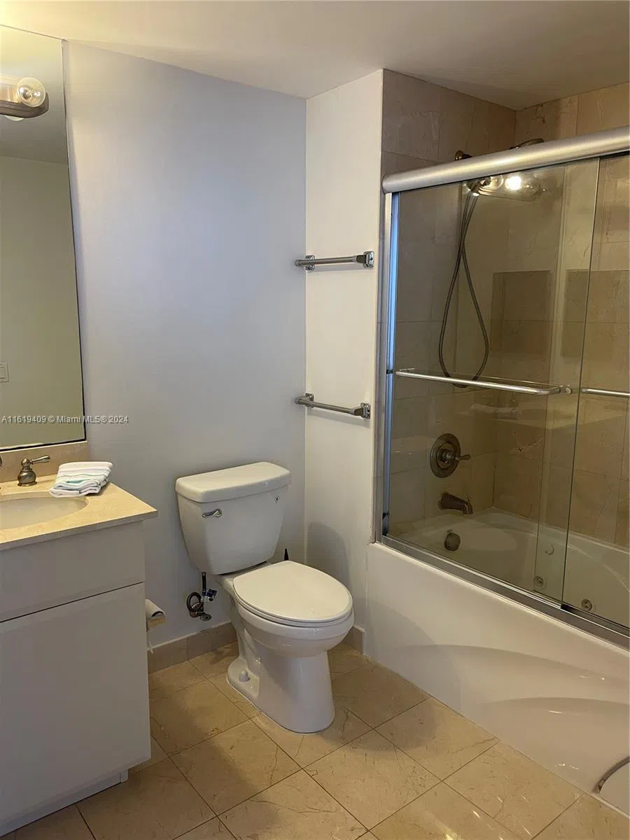 6365 Collins Ave #2610 Miami Beach, FL 33141