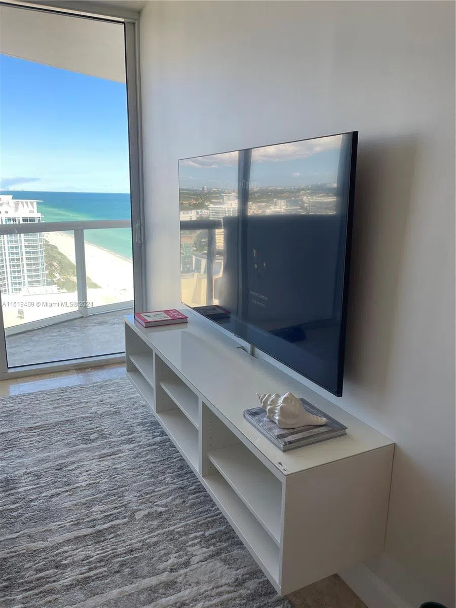 6365 Collins Ave #2610 Miami Beach, FL 33141