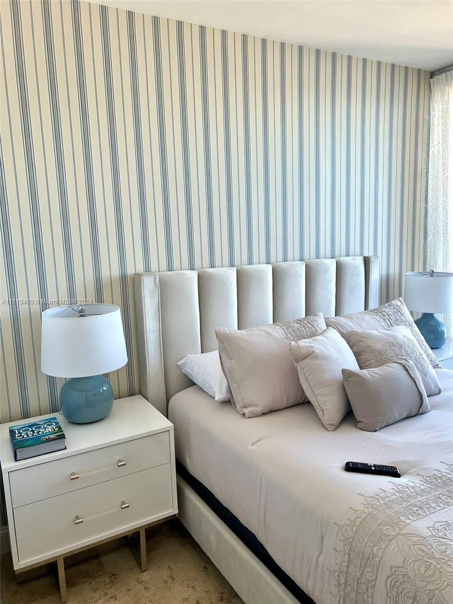 6365 Collins Ave #2610 Miami Beach, FL 33141