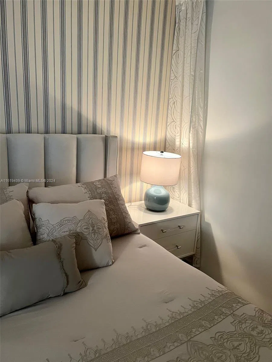 6365 Collins Ave #2610 Miami Beach, FL 33141