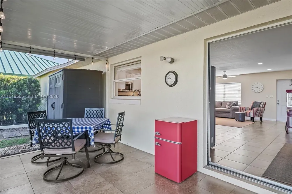 924 Lake Dr E Lake Placid, FL 33852