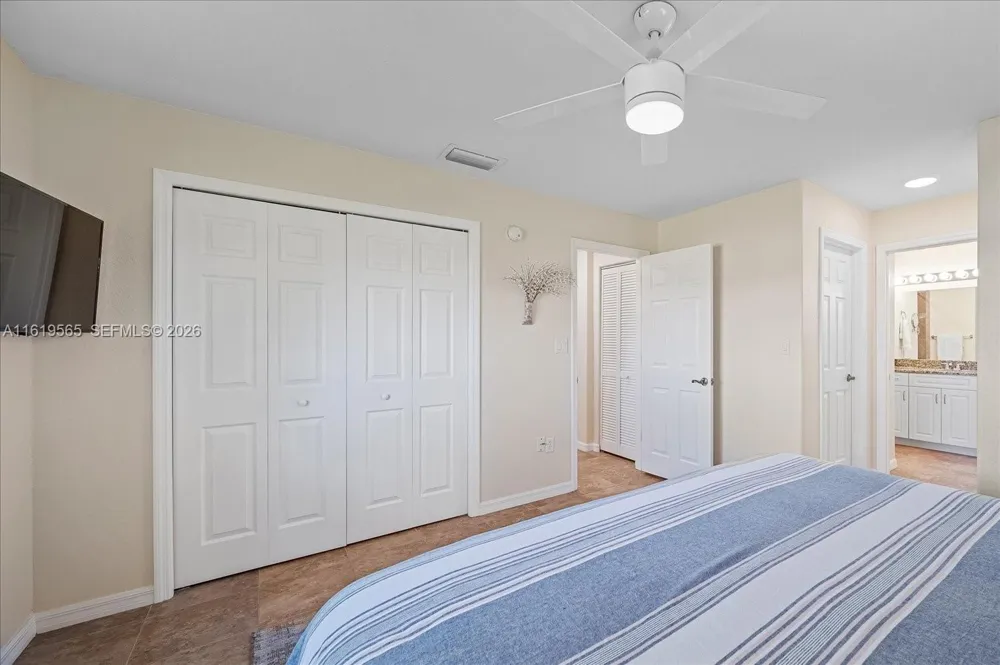 924 Lake Dr E Lake Placid, FL 33852