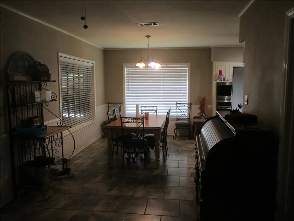 235 Industrial Point, TX 75472