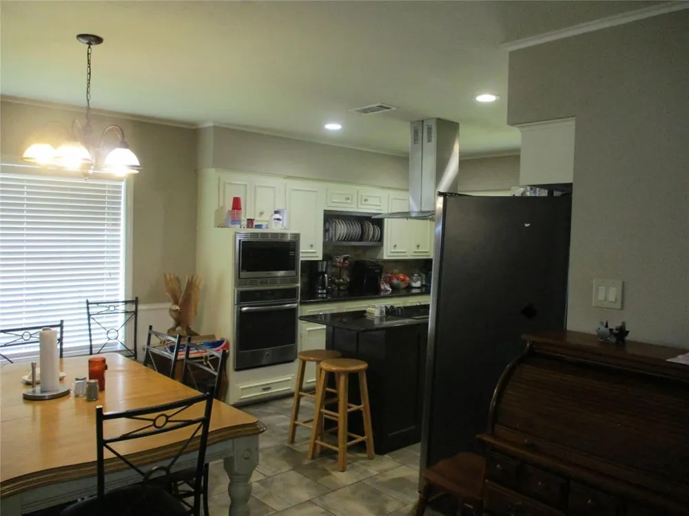 235 Industrial Point, TX 75472