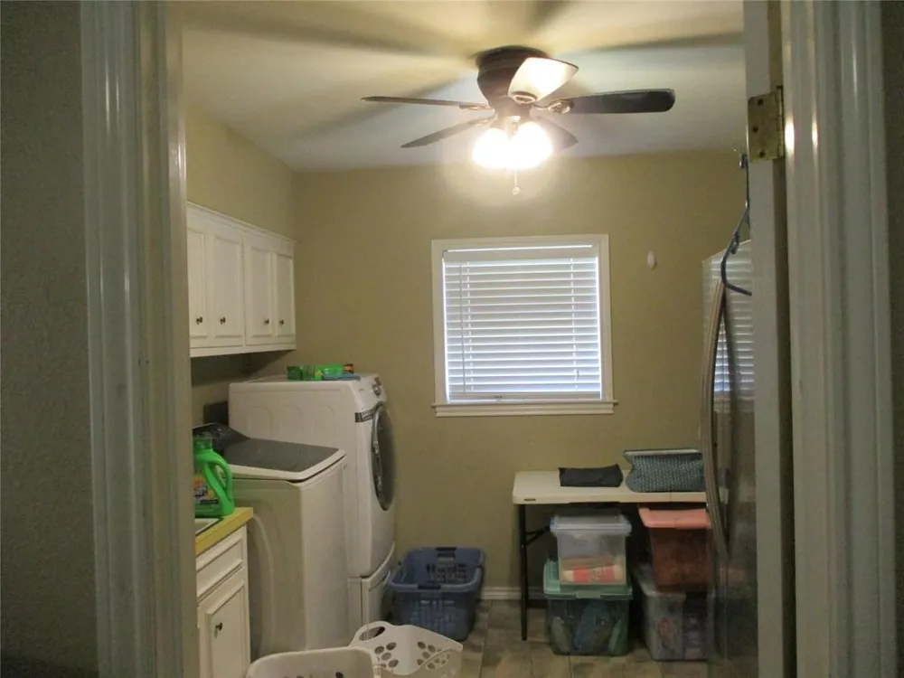 235 Industrial Point, TX 75472