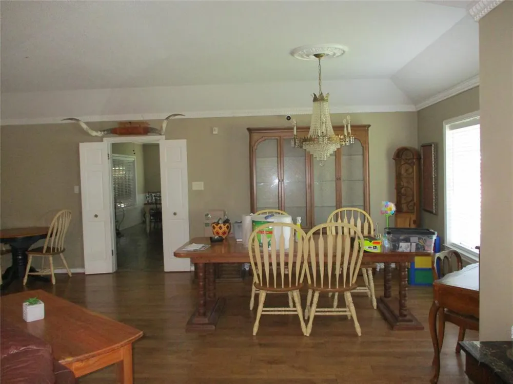 235 Industrial Point, TX 75472