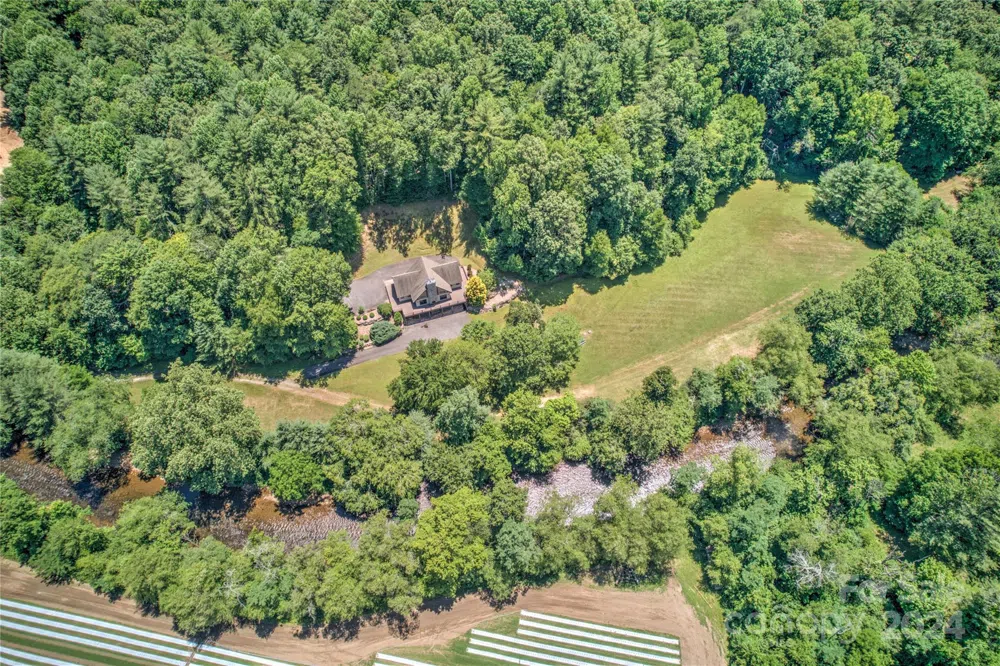 1018 Mills River Way Horse Shoe, NC 28742