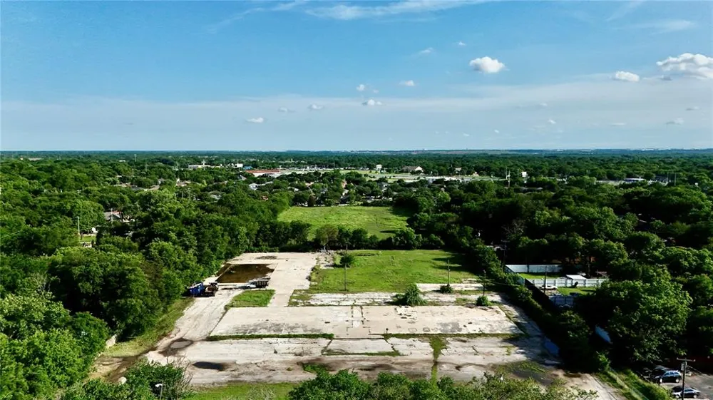 6820 Lake June Road Dallas, TX 75217
