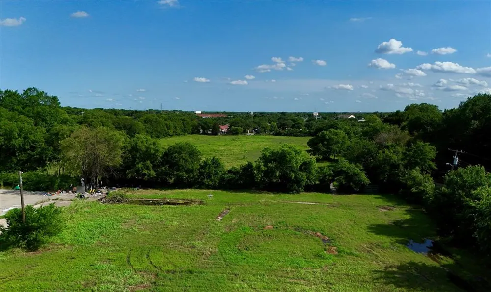6820 Lake June Road Dallas, TX 75217