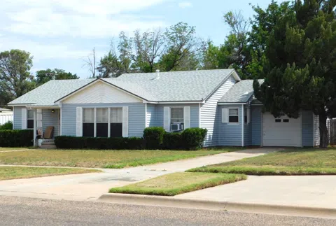 1809 W Ave B