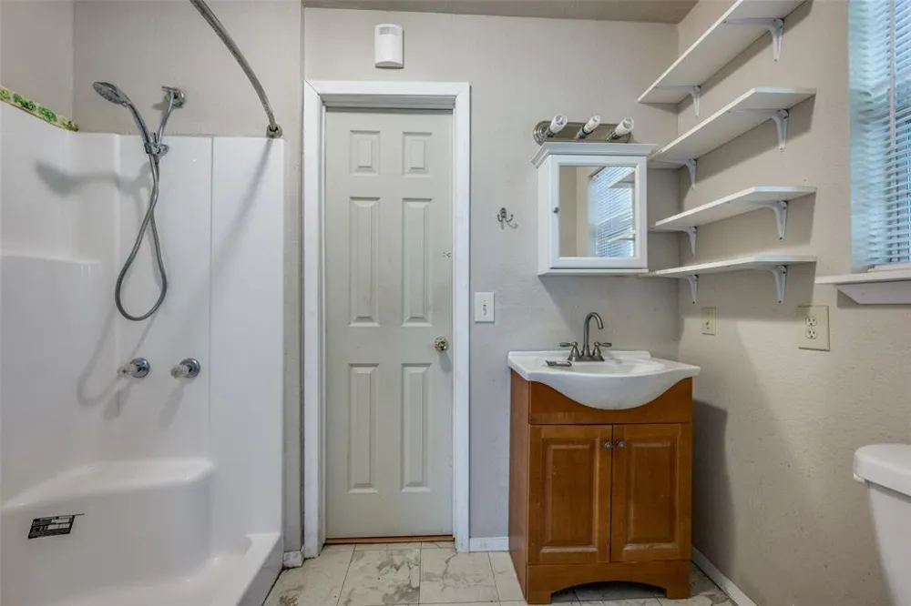 970 Mcreynolds Road Sanger, TX 76266