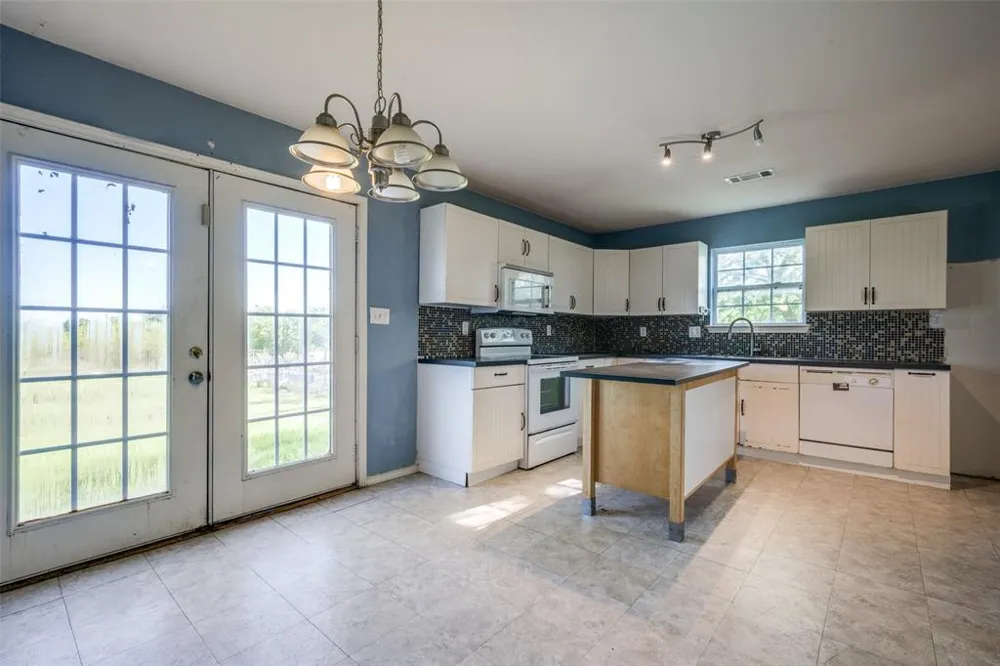 970 Mcreynolds Road Sanger, TX 76266
