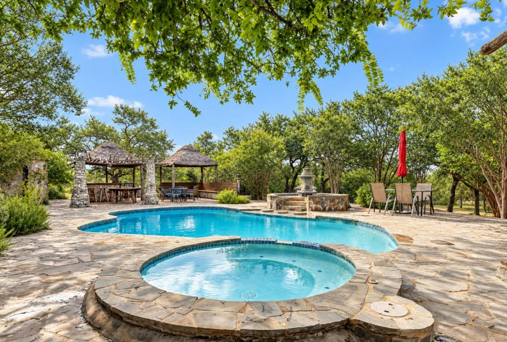 1218 Oakwood Loop San Marcos, TX 78666