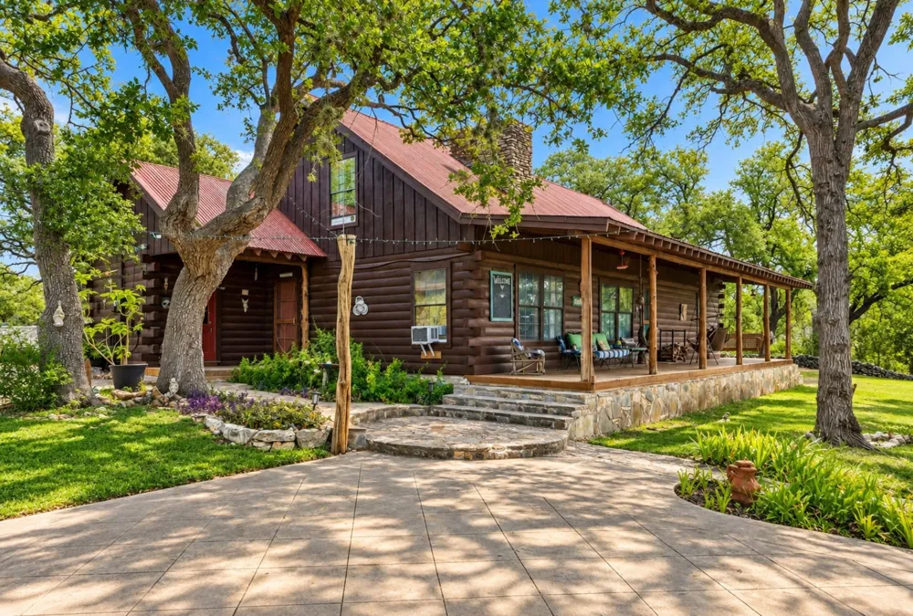 1218 Oakwood Loop San Marcos, TX 78666