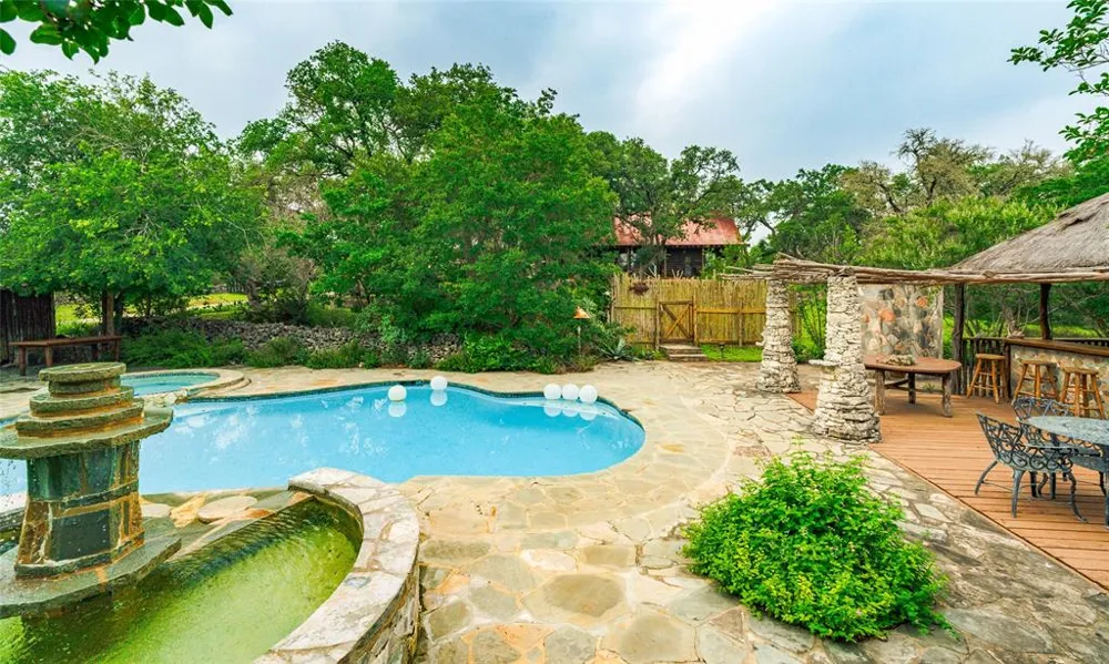 1218 Oakwood Loop San Marcos, TX 78666