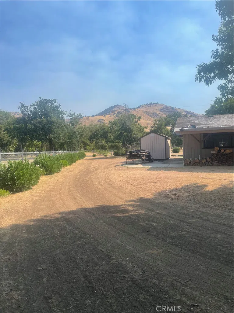 6009 Elwood Road Sanger, CA 93657