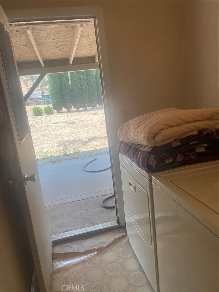 6009 Elwood Road Sanger, CA 93657