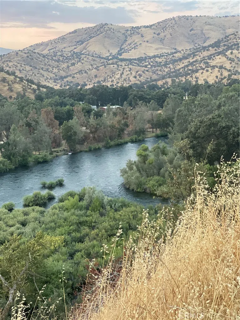 6009 Elwood Road Sanger, CA 93657