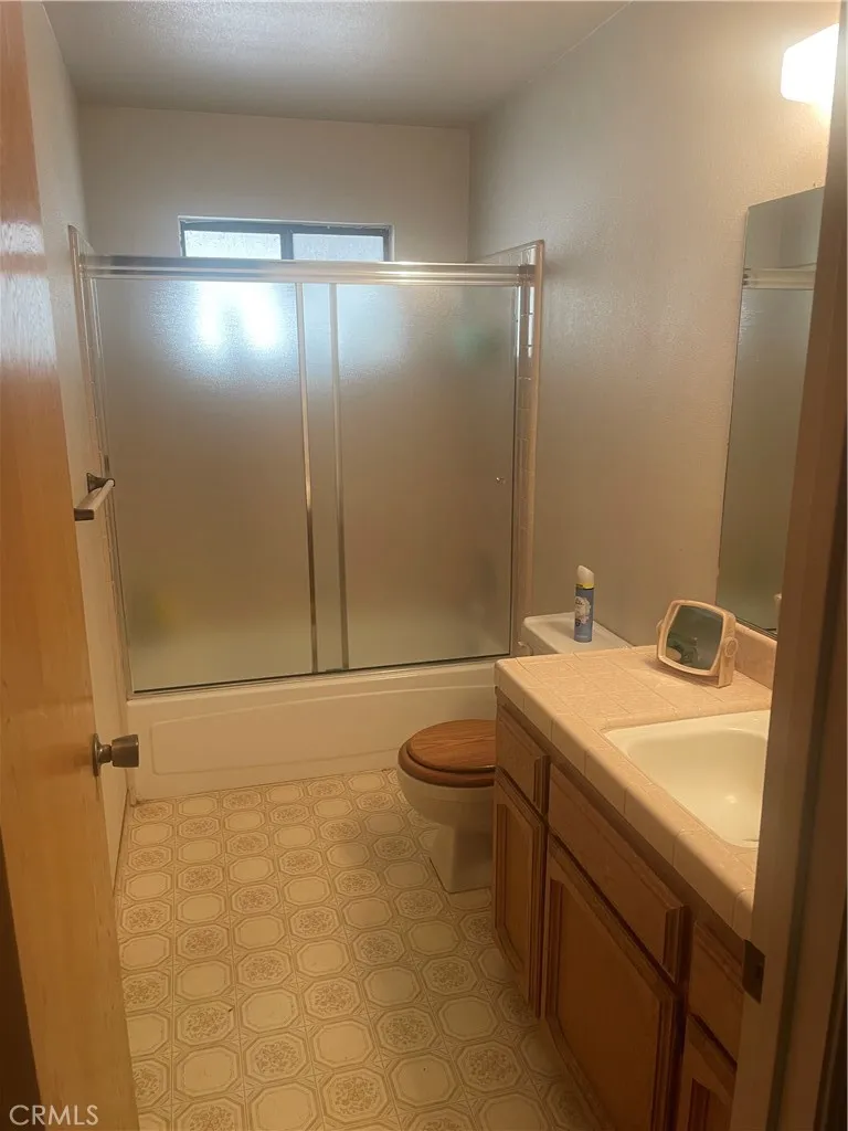 6009 Elwood Road Sanger, CA 93657