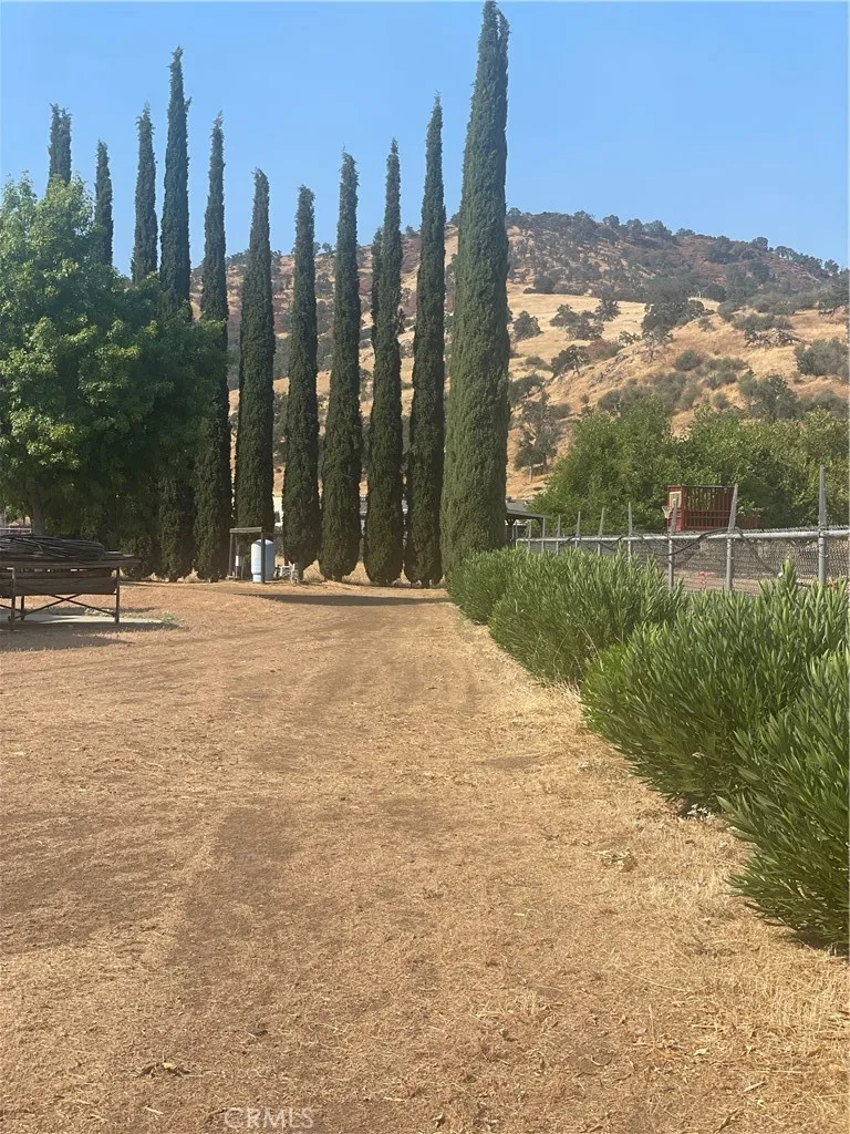 6009 Elwood Road Sanger, CA 93657