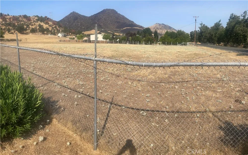 6009 Elwood Road Sanger, CA 93657