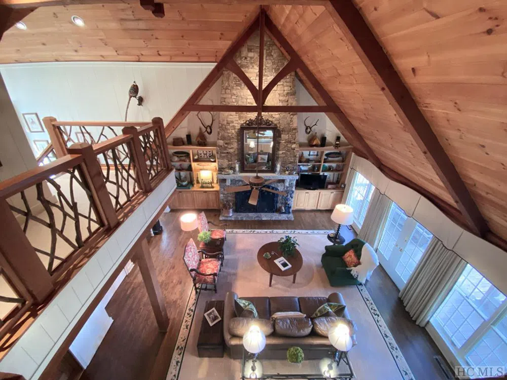 1734 Toxaway Drive Lake Toxaway, NC 28474
