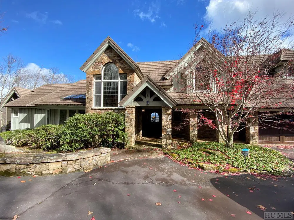 1734 Toxaway Drive Lake Toxaway, NC 28474