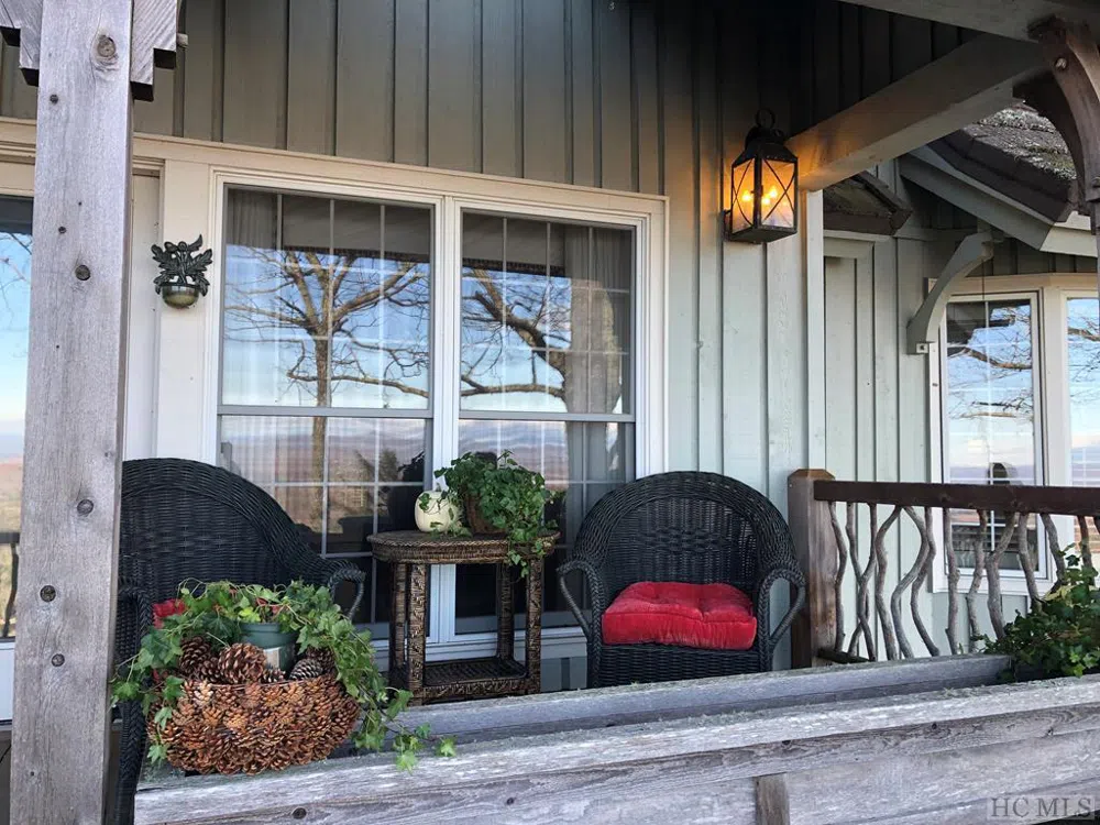 1734 Toxaway Drive Lake Toxaway, NC 28474
