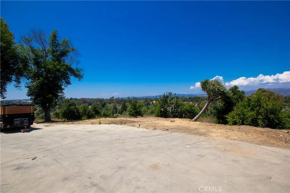 1941 Skyline Drive Fullerton, CA 92831