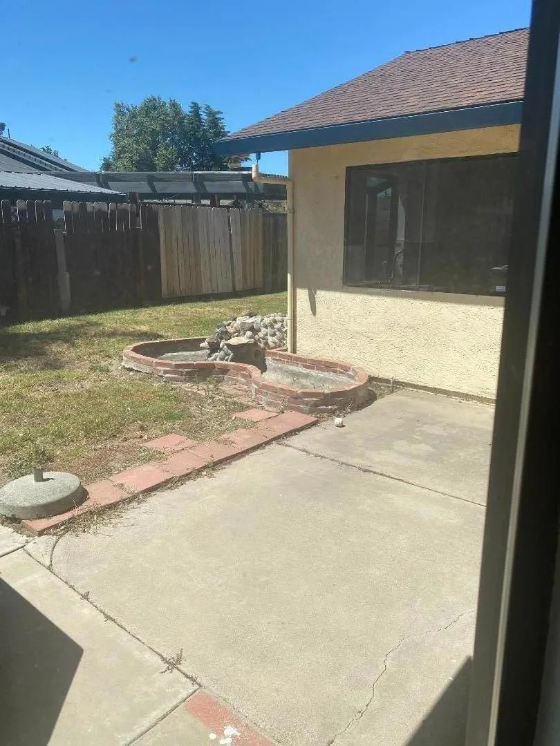 396 Lancaster Drive Manteca, CA 95336