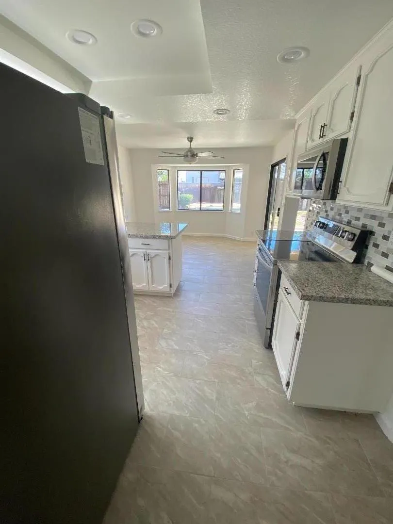 396 Lancaster Drive Manteca, CA 95336