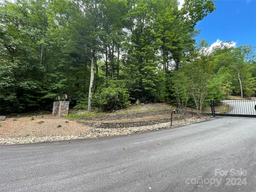 00 Willow Run Lane #6 Zirconia, NC 28790