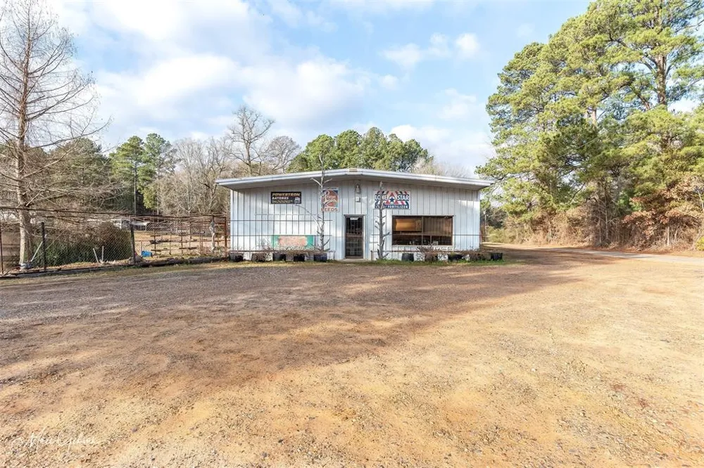21340 Highway 371 Cotton Valley, LA 71018