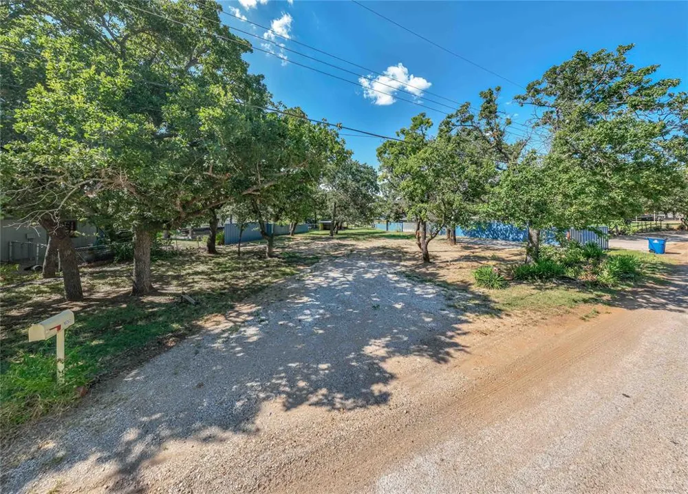 10252 County Road 198 Breckenridge, TX 76424