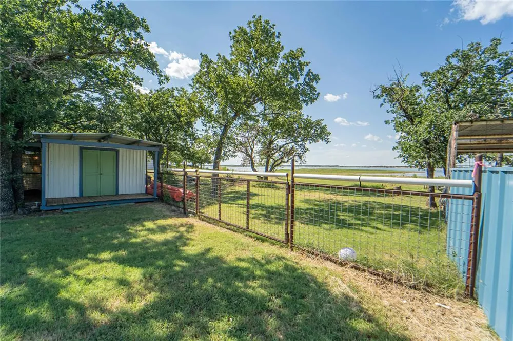 10252 County Road 198 Breckenridge, TX 76424