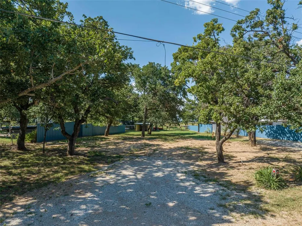 10252 County Road 198 Breckenridge, TX 76424