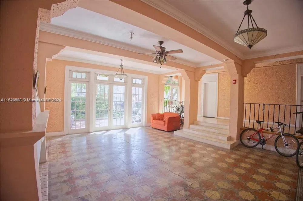 Address Not Shown Miami Beach, FL 33139