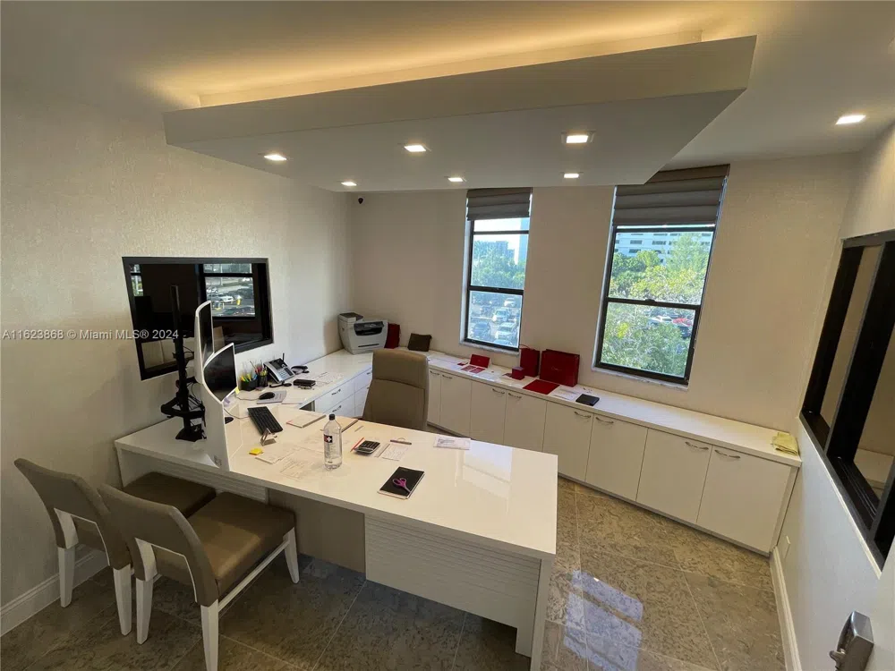 3800 S Ocean Dr #212 Hollywood, FL 33019