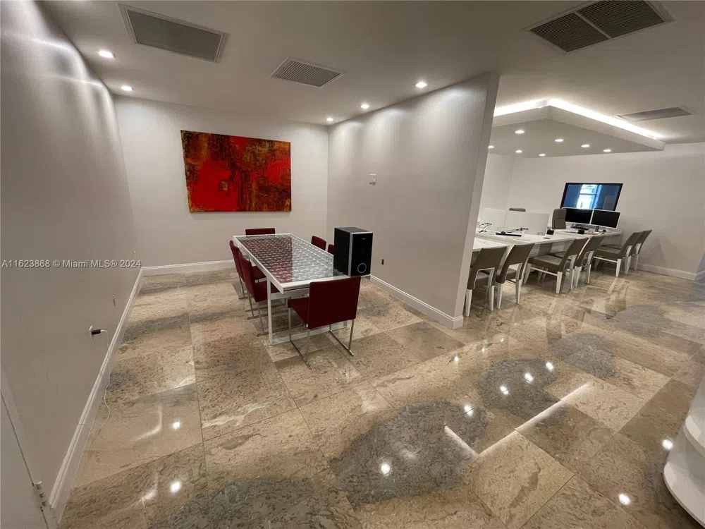3800 S Ocean Dr #212 Hollywood, FL 33019