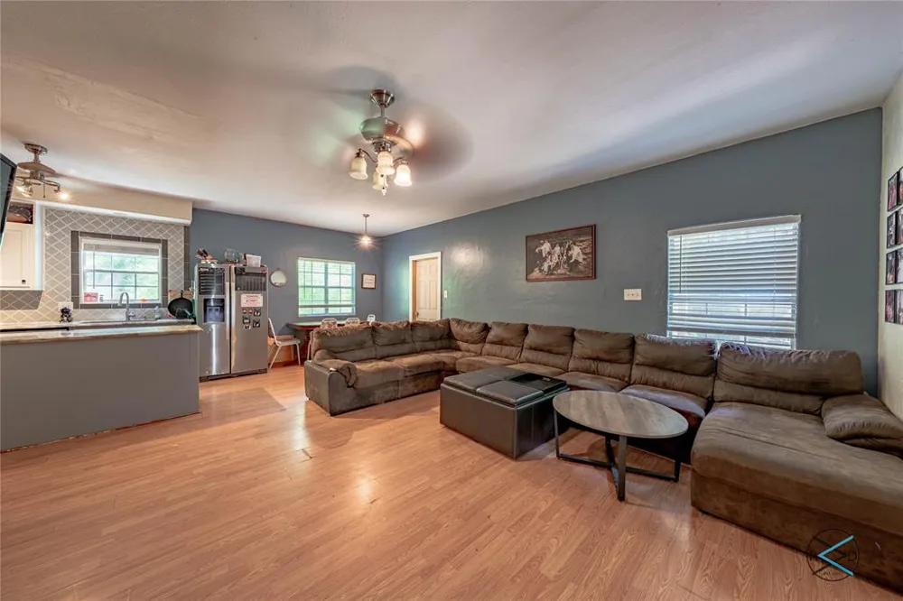 114 Lakeway Lane Gun Barrel City, TX 75156