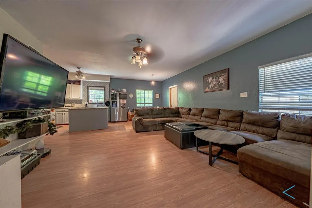 114 Lakeway Lane Gun Barrel City, TX 75156
