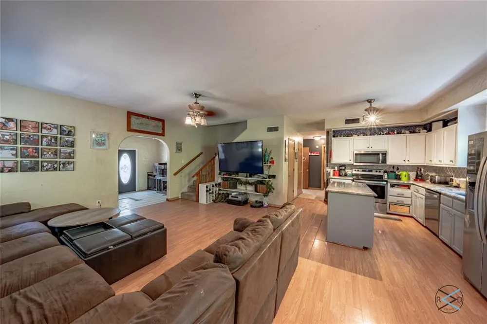 114 Lakeway Lane Gun Barrel City, TX 75156