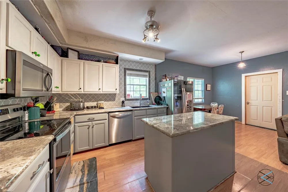 114 Lakeway Lane Gun Barrel City, TX 75156
