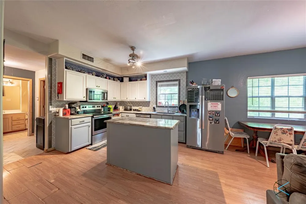 114 Lakeway Lane Gun Barrel City, TX 75156